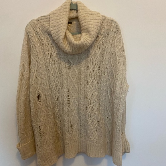 Free People Distressed Complex Cable Turtleneck Size XS - Picture 6 of 8